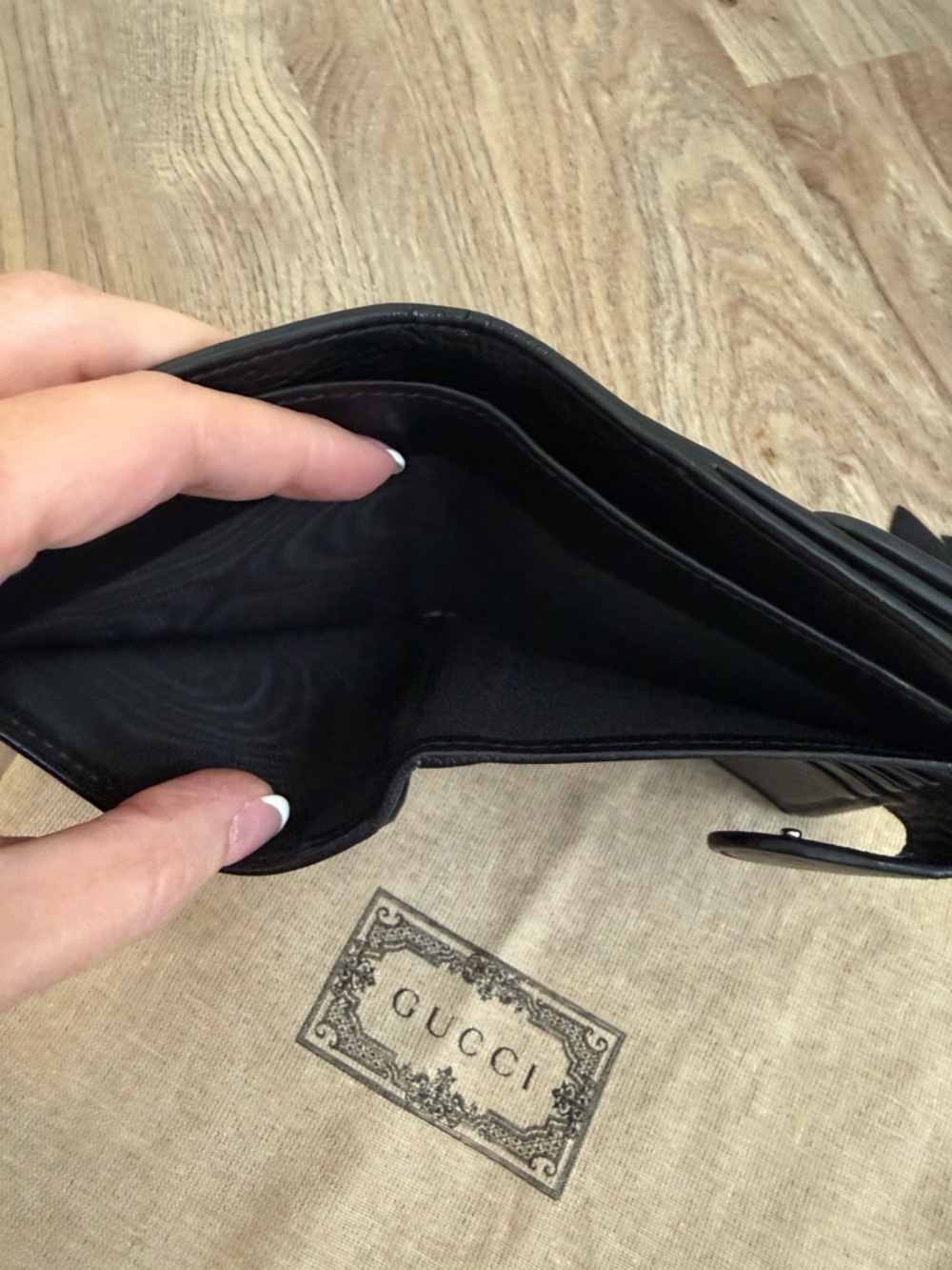 GUCCI Dollar Calfskin Interlocking G French Wallet in Black - Picture 10 of 14